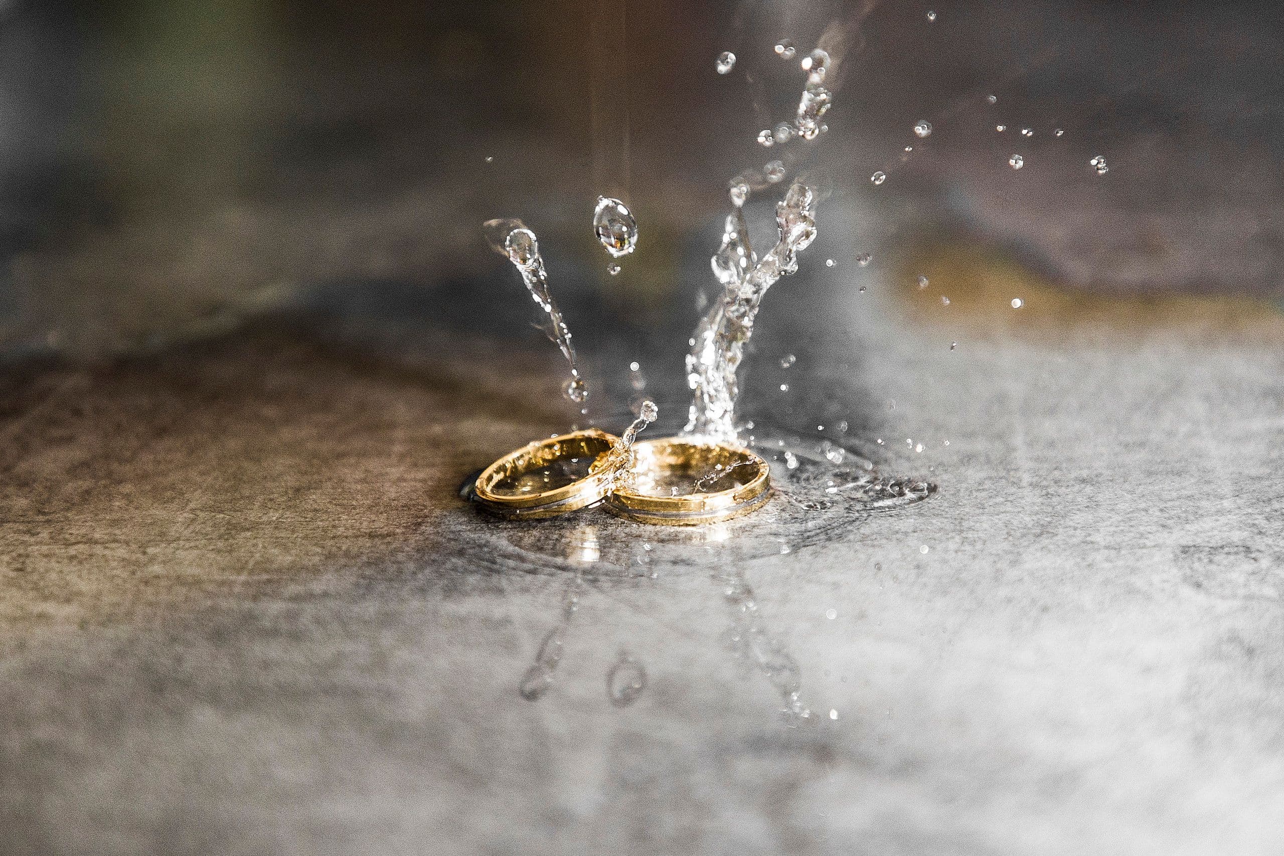 Alliances d'or et d'eau
